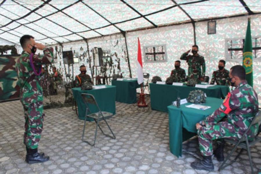 Tim Hukum Satgasrat Brigif R-9/DY Kostrad Gelar Simulasi Sidang Pertempuran