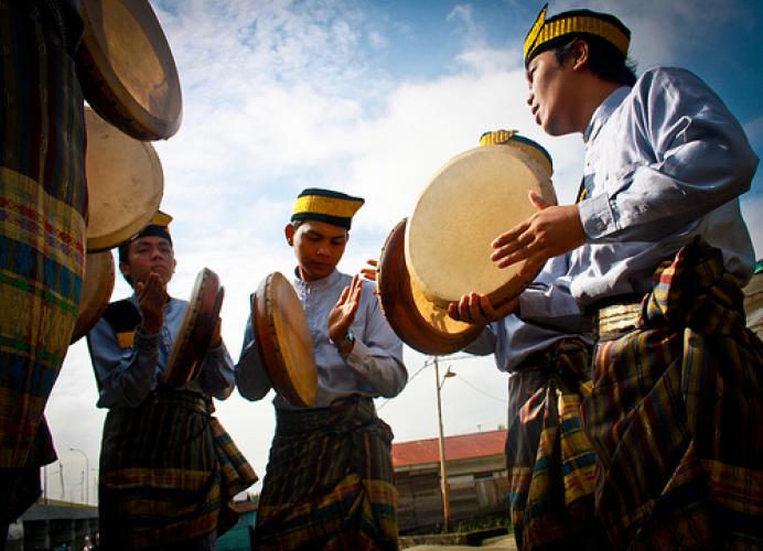 �Takkan Kompang Hilang di Bumi�