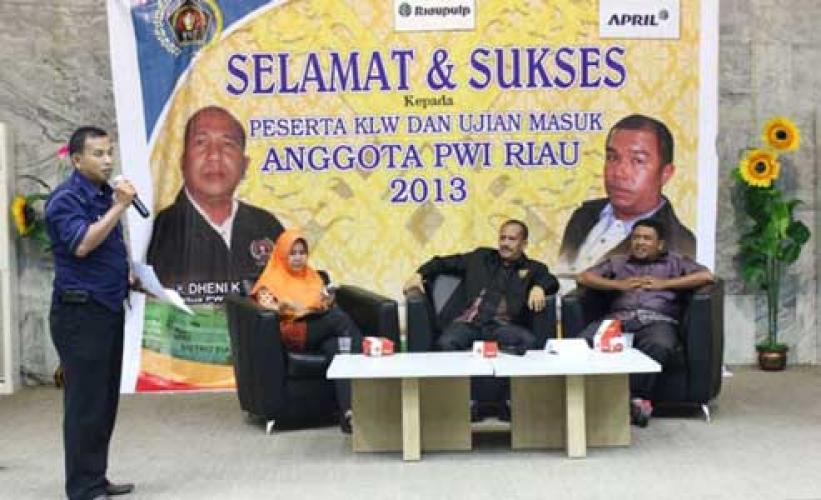 Puluhan Wartawan Mengikuti KLW di Pekanbaru