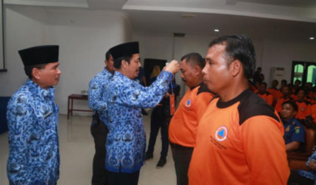 Assisten II Buka Bimtek Pembekalan Dasar Petugas Kebakaran Desa
