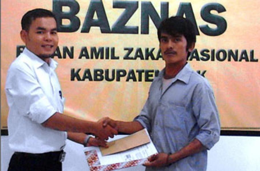 BAZNAS Siak Berikan Tambahan Dana Pendistribusian Zakat Kepada 18 Desa