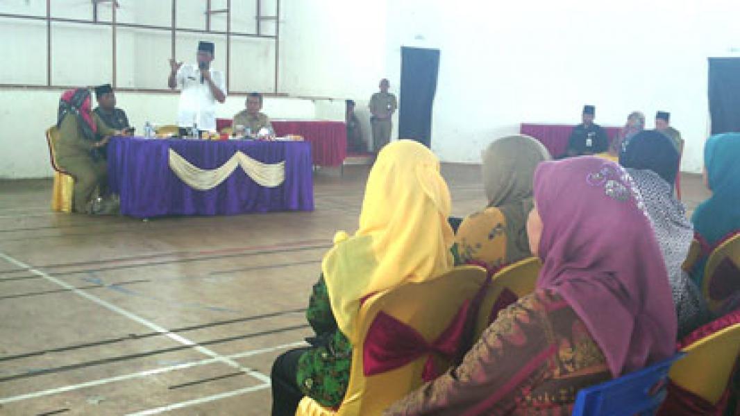 Bupati Rohil Realisasikan Honor Guru Agama