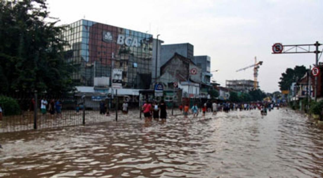 Diguyur Hujan Deras, Jakarta Dikepung Banjir