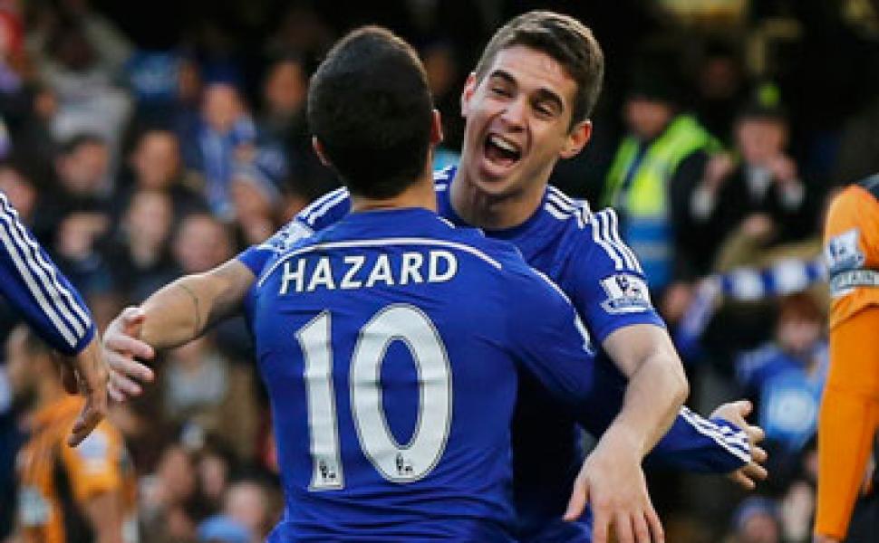 Hujan Kartu Iringi Kemenangan Chelsea