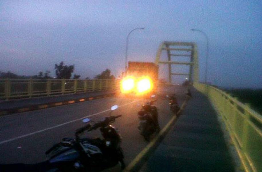 Loading Test Rampung, Jembatan Siak III Aman Dilalui