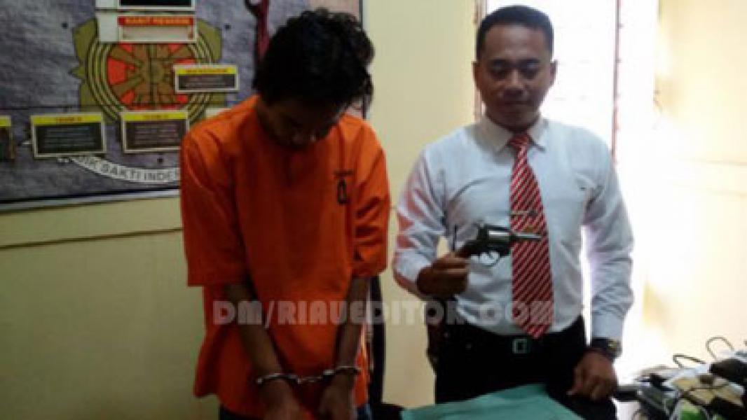 Miliki Senpi Ilegal, Pria Asal Sumatera Selatan Ditangkap Polisi