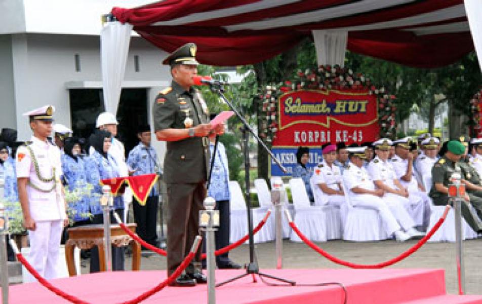 Panglima TNI Pimpin Upacara HUT Ke-43 KORPRI