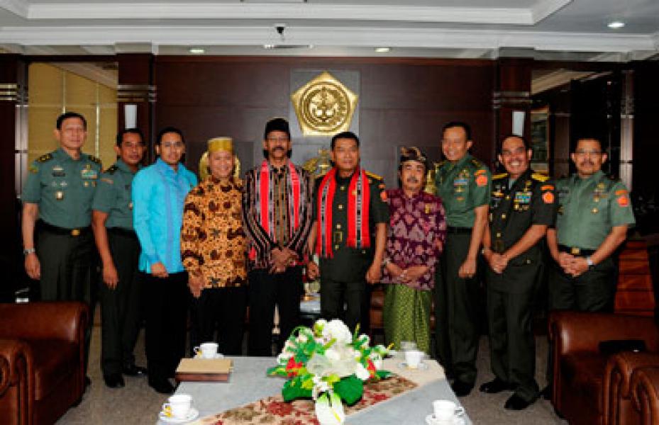 Panglima TNI Terima Raja Sultan Nusantara