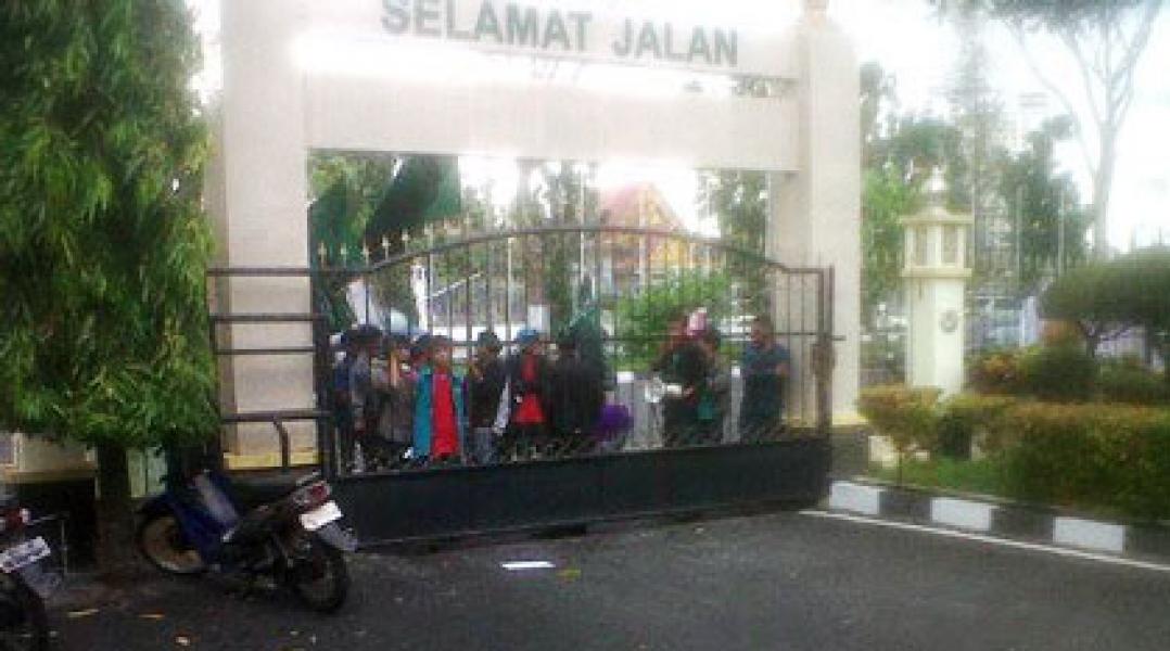Peringati Hari Anti Korupsi, Kembali Kejati Riau Kedatangan Massa HMI