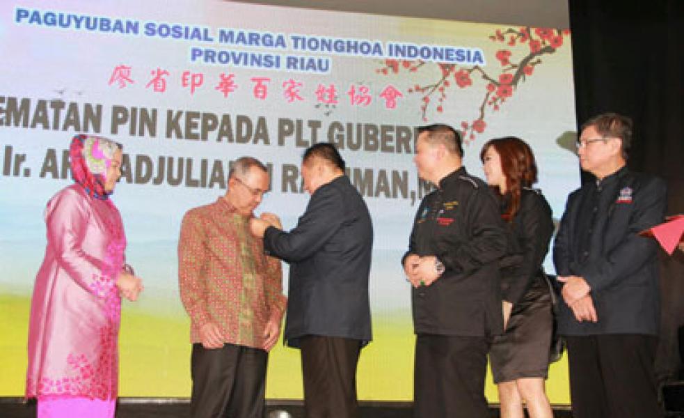Plt Gubri Dianugerahi Pin PSMTI