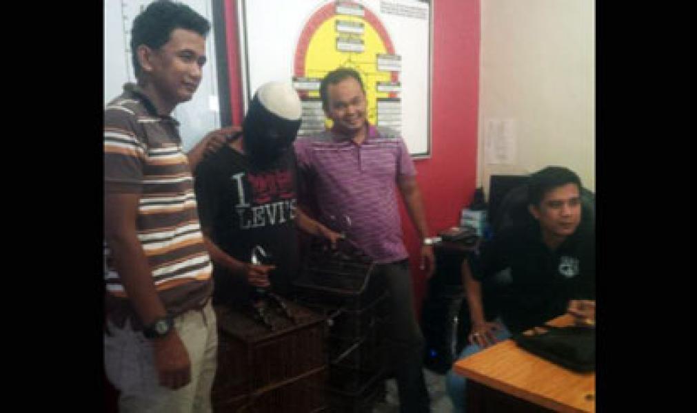 Tertangkap Tangan, Maling Burung Babak Belur Dihajar Warga