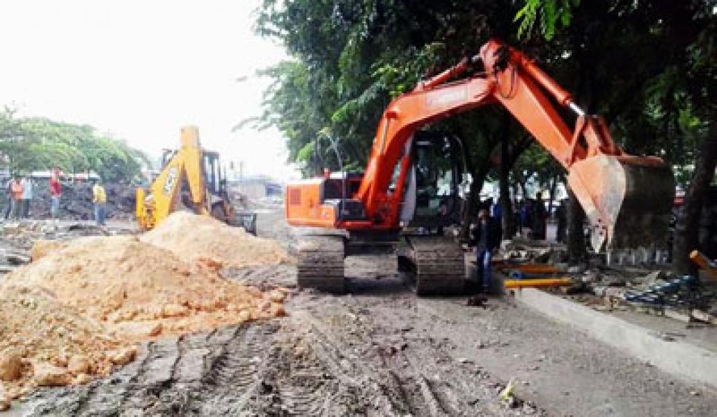 Untuk Buat Jalur Lambat di Pasar Arengka, Hujan Jadi Kendala PU Bina Marga