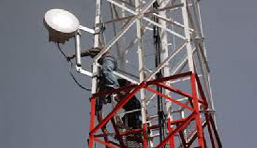 Warga Protes Bangunan Tower di Kelurahan Tangkerang Timur