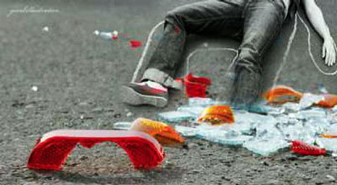 Ditabrak Bus Pelangi, Penumpang Beat Tewas di Tempat