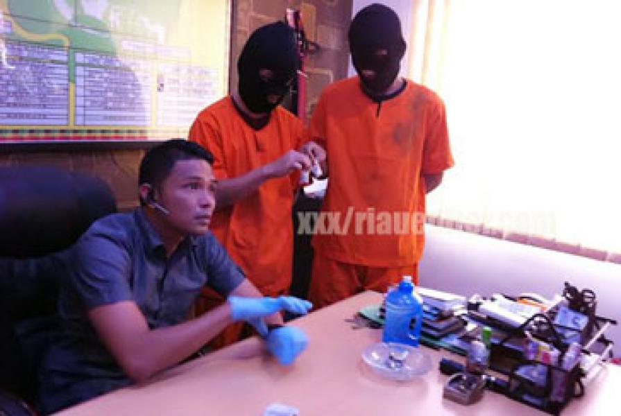 Dua Pengedar Ekstasi Ditangkap di Jalan Kuantan, Pekanbaru
