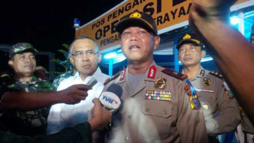 Kapolda dan Plt Gubri Kunjungi Sejumlah Gereja dan Pos Pelayanan