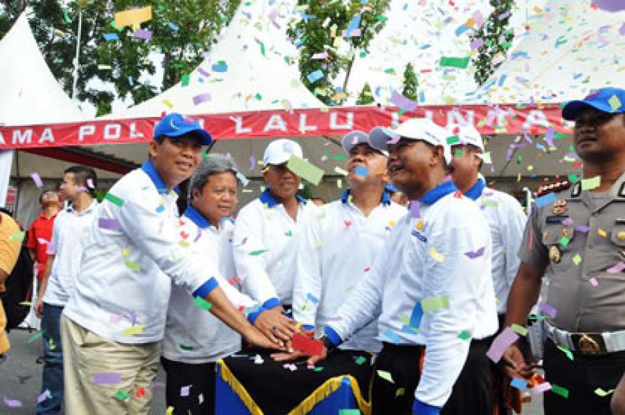 Launching SIM Online `Sehari Bersama Polisi`