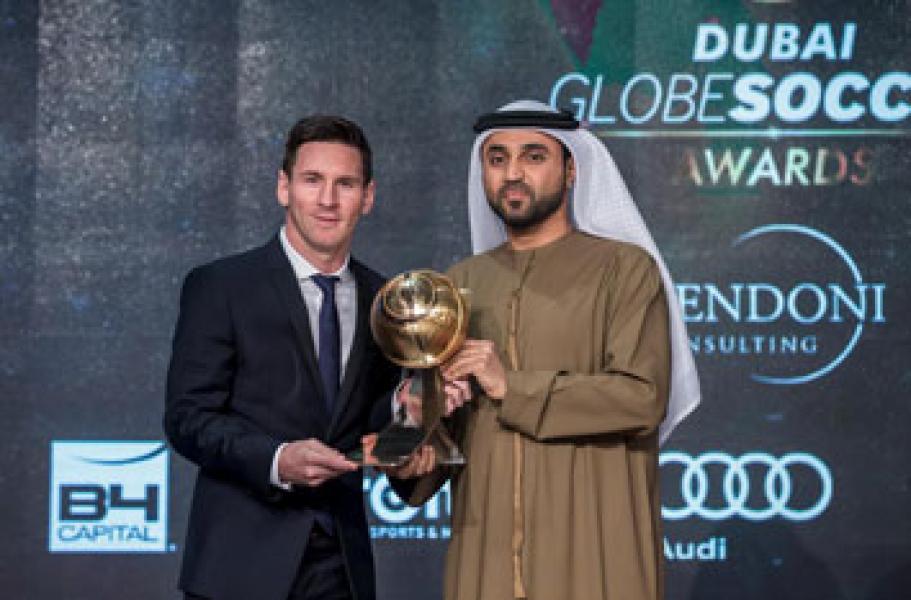 Messi Raih Gelar Pemain Terbaik 2015