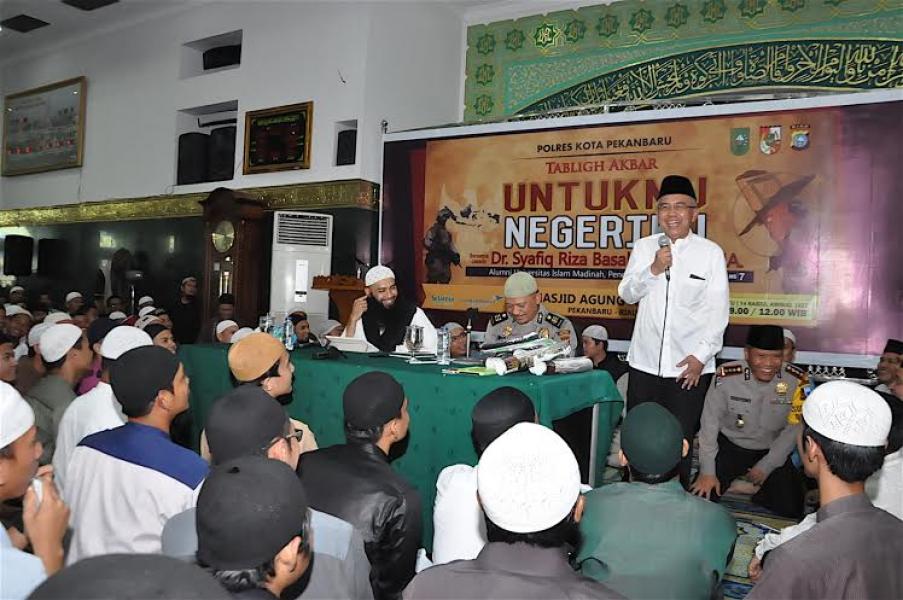 Plt Gubri Hadiri Tabligh Akbar `Untukmu Negeriku`