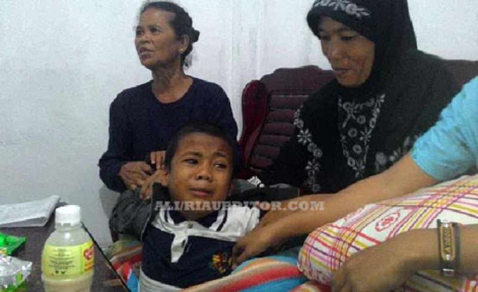 Usai Dianiaya, Bocah Usia 8 Tahun Dibuang Orangtua di Sebuah Gubuk 
