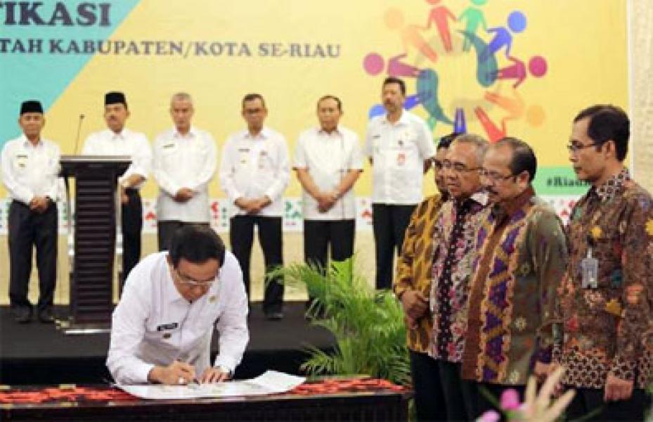 Bupati Inhil HM Wardan Tandatangani Deklarasi Anti Gratifikasi se Riau