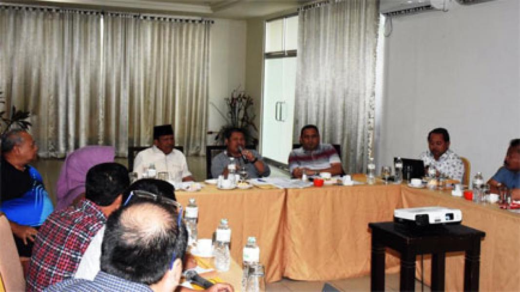 Bupati Larang Pimpinan SKPD Dinas Luar Sampai Disahkannya APBD Bengkalis 2017
