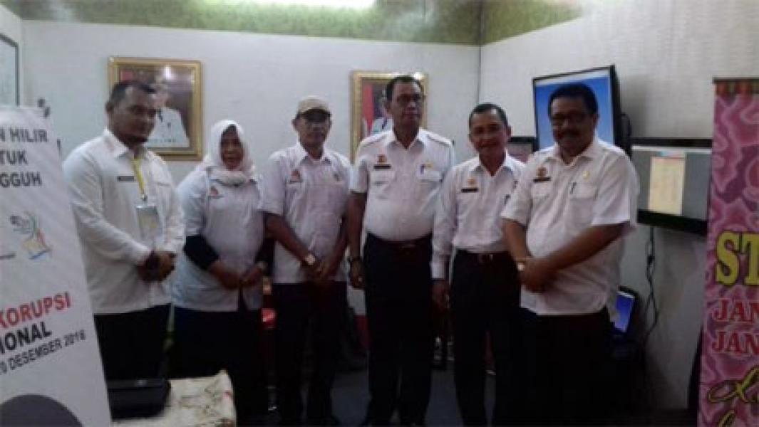 Bupati Suyatno Tinjau Stand HAKI Rohil