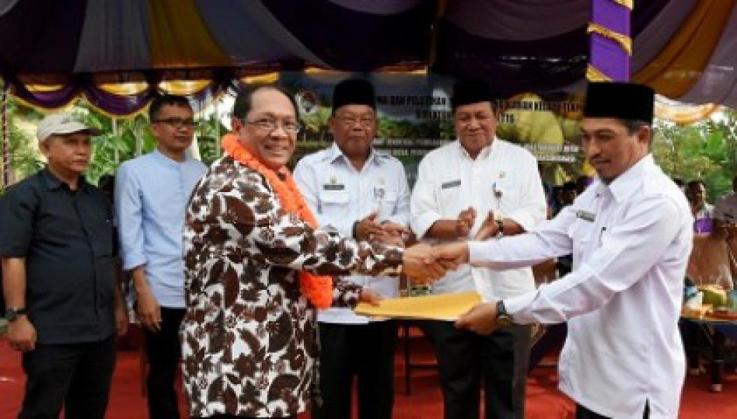 Desa Sei Ara Terima Peralatan Pengolahan Kelapa Terpadu dari Kemendes PDT