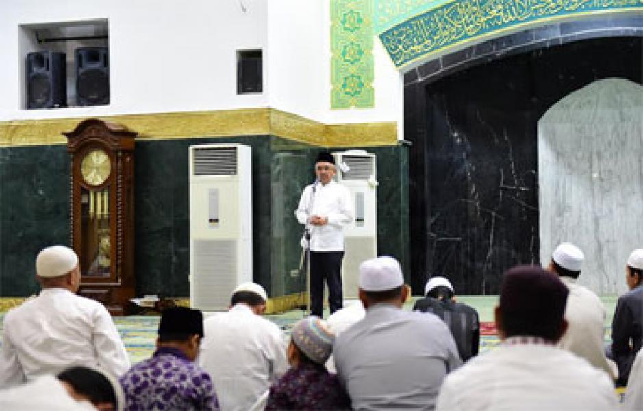 Gubri Louncing Gerakan Subuh Berjamaah Nasional 1212 di Masjid Raya Annur Pekanbaru