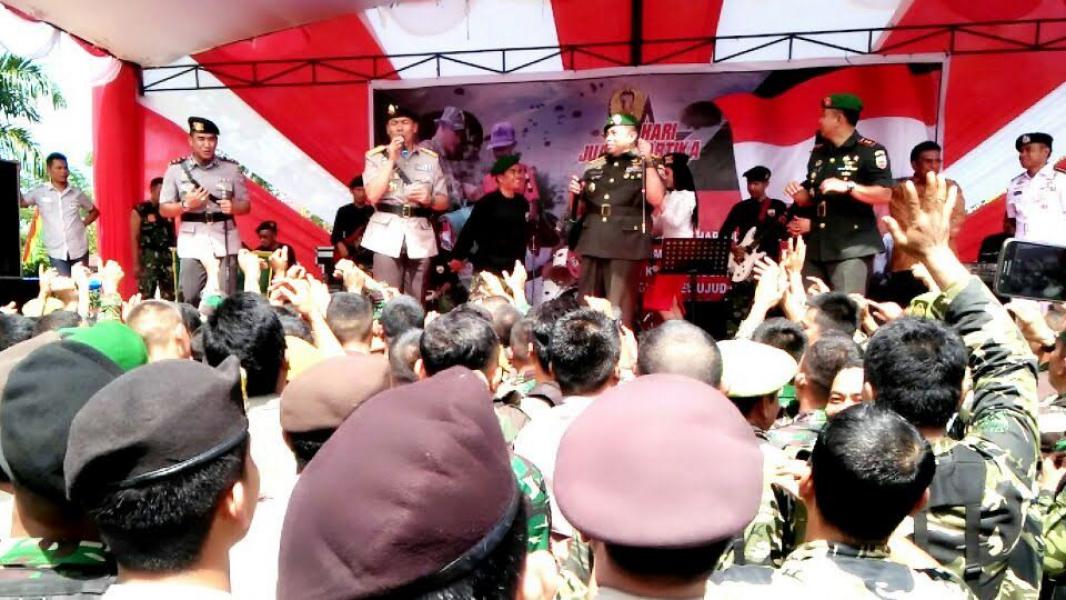 Kapolda Riau Hadiri Upacara Hari Juang Kartika di Lapangan Pelajar Bangkinang