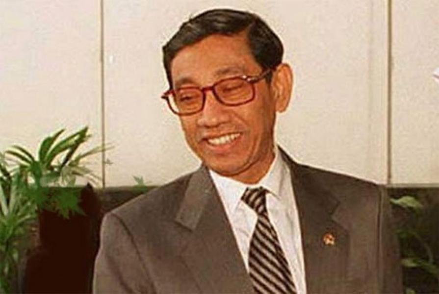 Perginya si “Mr Clean”: Sketsa dari Seorang Asisten Pribadi