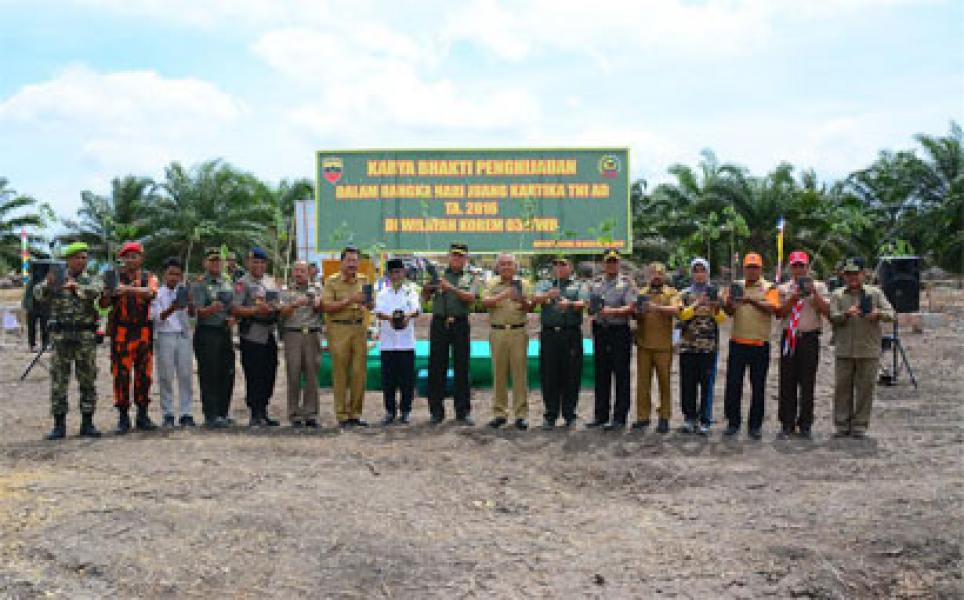 Peringatan Hari Juang Kartika, Pangdam I/Bukit Barisan Tanam Pohon di Desa Bencah Kelubi Kampar