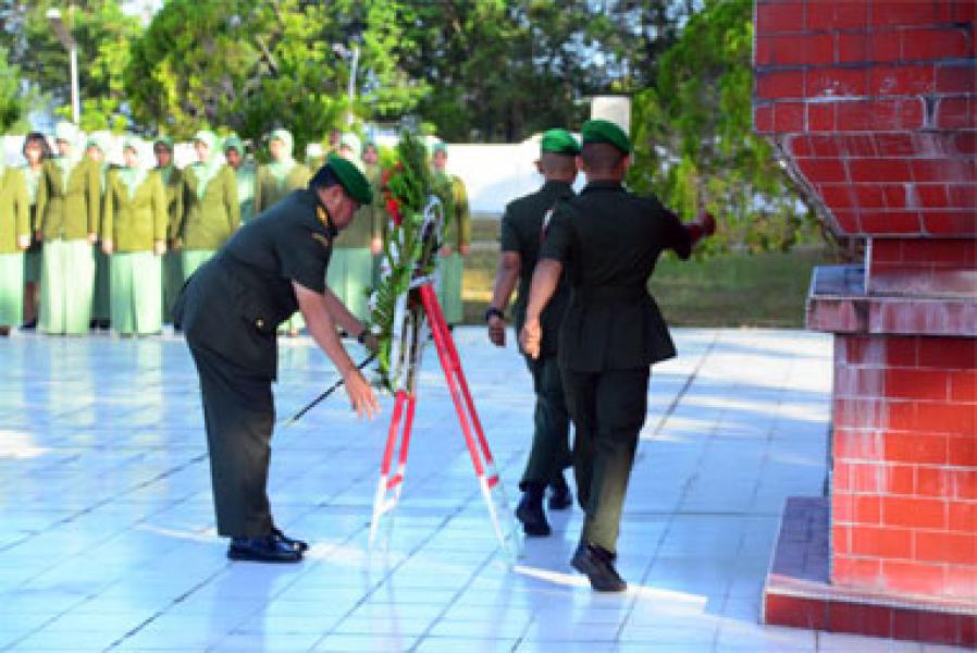 Peringati Hari Juang Kartika, Danrem 031/Wirabima Ziarah ke TMP Kusuma Eka Bakti Bangkinang