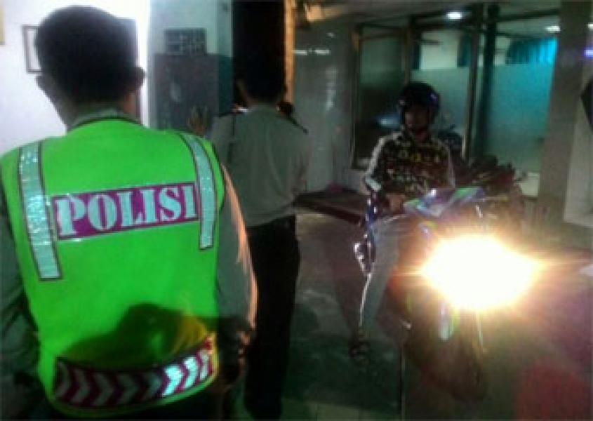 Polisi Kawal Korban Selamat Pembunuhan Sadis di Pulomas