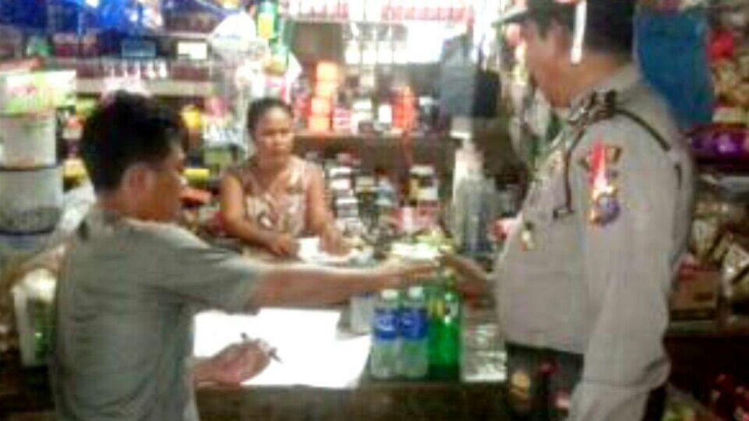 Polsek Tapung Kampar, Kembali Razia Produk Kaladaluarsa Jelang Natal 2016 dan Tahun Baru 2017
