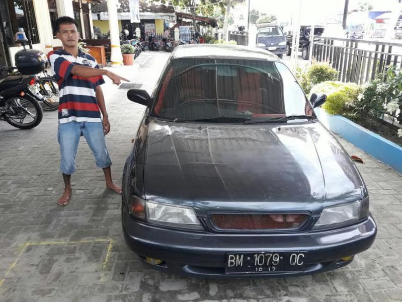 Polsek Tenayan Raya Tangkap Pelaku Pencurian Mobil Suzuki Baleno