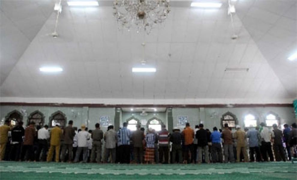 Shalat Subuh Berjamaah Mengundang Pertolongan Allah SWT