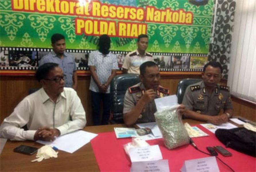 Tangkap Dua Bandar Narkoba, Polda Riau Amankan 763 Gram Sabu dan 8000 Butir Pil Ekstasi 