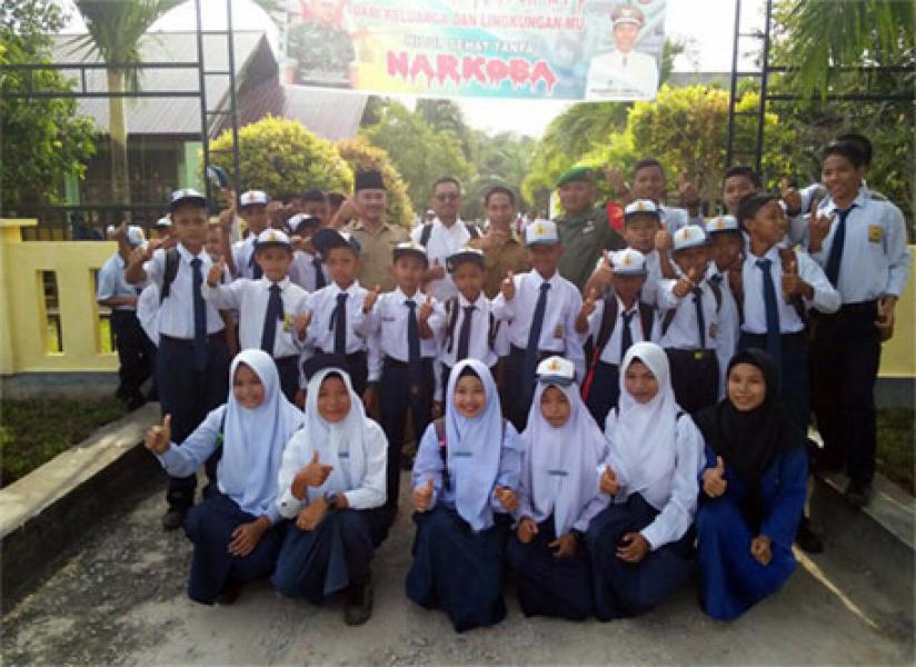 Babinsa Koramil 01/Bengkalis Berikan Penyuluhan Narkoba di Sekolah