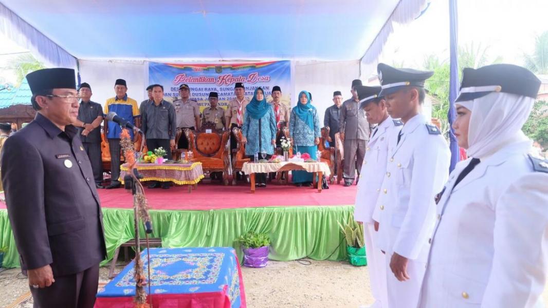 Bupati Inhil Lantik 3 Kepala Desa Di Kecamatan Batang Tuaka