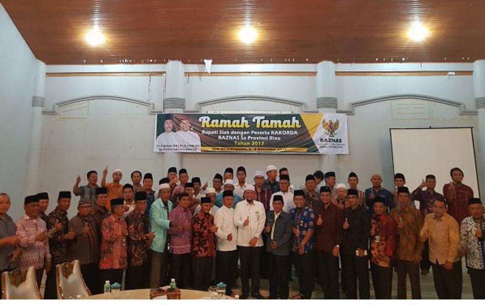 Bupati Syamsuar Resmi Tutup Rakorda BAZNAS se Riau Tahun 2017 di Siak