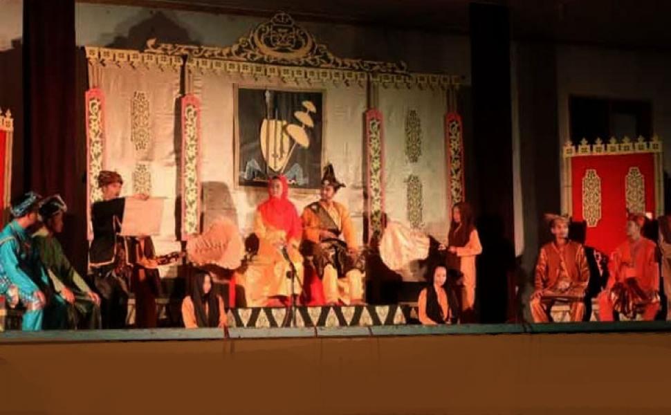 Bupati Wardan Apresiasi Penampilan Teatrikal Bengkres Production di Yogyakarta