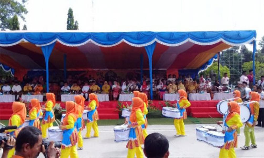Parade Adat Istiadat Rohul Pukau Masyarakat Dumai