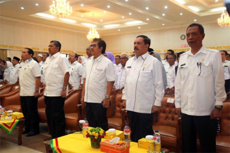 Sekda Inhil dan Sejumlah Kepala Daerah Hadiri Rakor Bersama Gubri