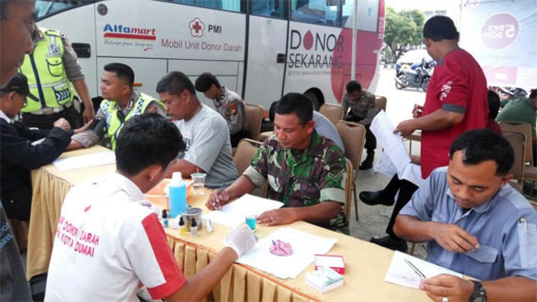 Sempena Hari Juang Kartika, Personil Koramil 01/Dumai Gelar Kegiatan Donor Darah 