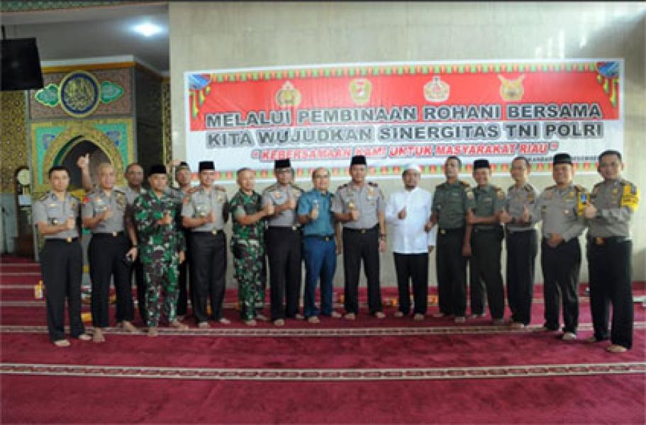 Tingkatkan Sinegritas, TNI-Polri di Pekanbaru Gelar Zikir Bersama