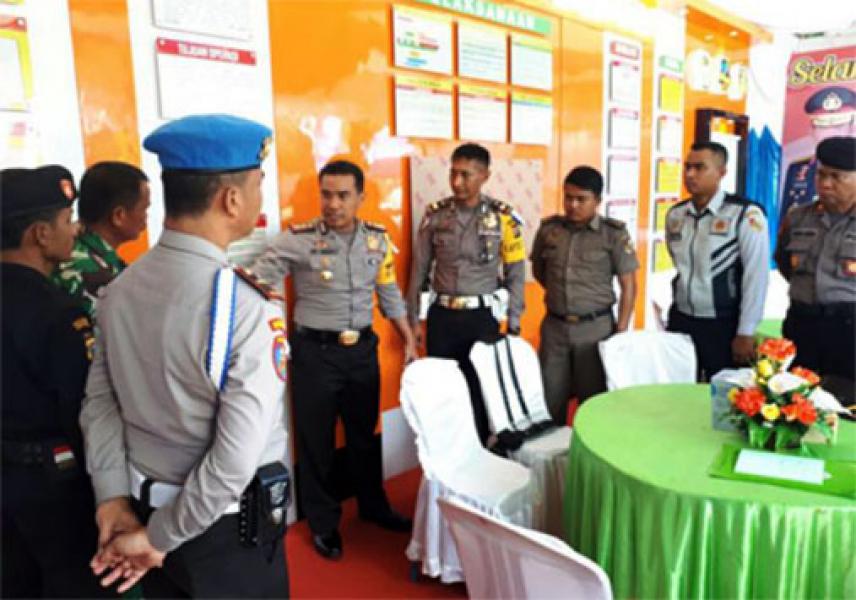 Waka Polresta, Cek Kesiapsiagaan Pos Pam Operasi Lilin Siak 2017 Pekanbaru