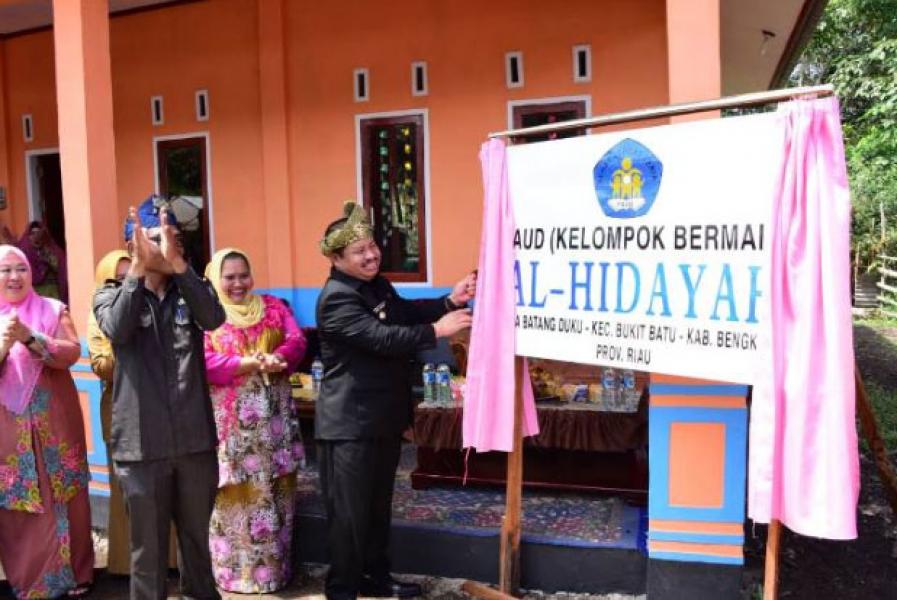 Bupati Amril Resmikan PAUD Al Hidayah Desa Batang Duku Bukit Batu