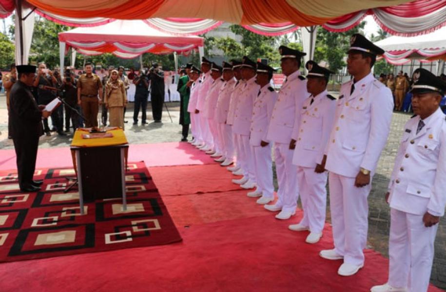 Bupati Bengkalis Lantik Sebelas Kades Kecamatan Bengkalis Dan Bantan