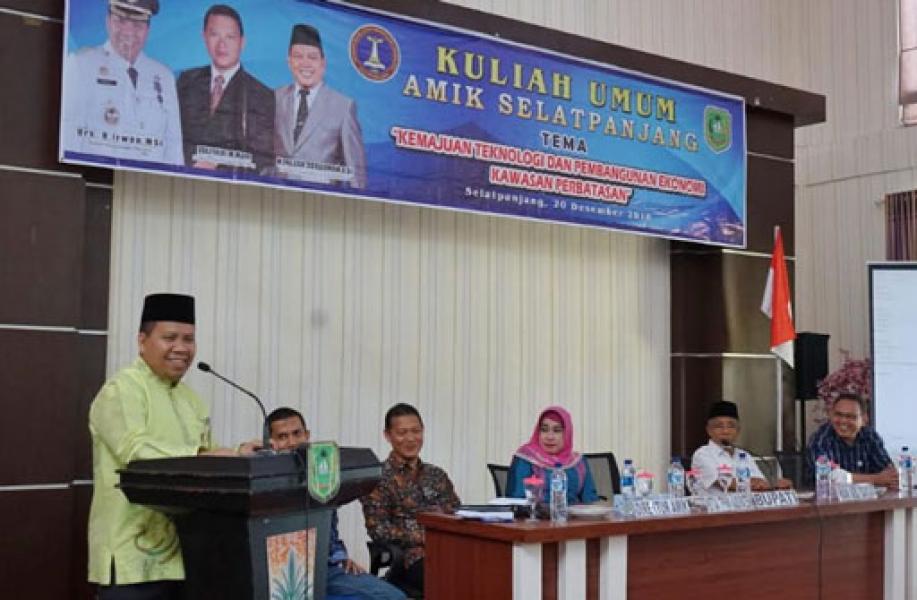 Bupati Meranti Berikan Kuliah Umum Kepada Mahasiswa AMIK Selatpanjang